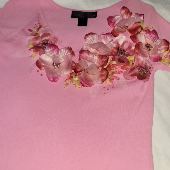 Beautiful pink spring-summer top with  applique flowers - Picture 6 of 7